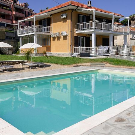 Il Gattino Di Porto - Apt 3 - Monolocale Veranda Piscina インペリア エクステリア 写真